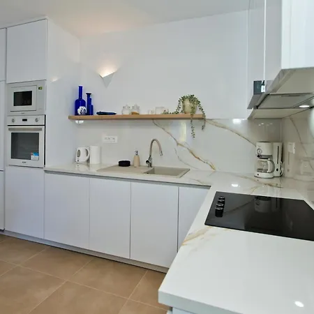 Apartamento By The Sea Hvar - 10430