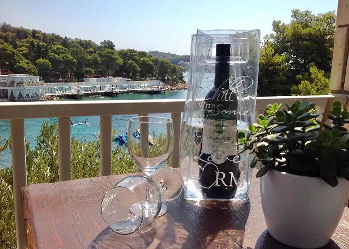 Appartamento By The Sea Hvar - 4591 *