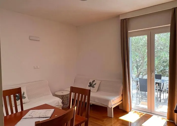 Appartamento By The Sea Hvar - 4591 *